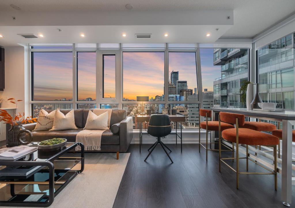 Downtown Toronto Apartment | Mercer Suites - Toronto's Entertainment District
