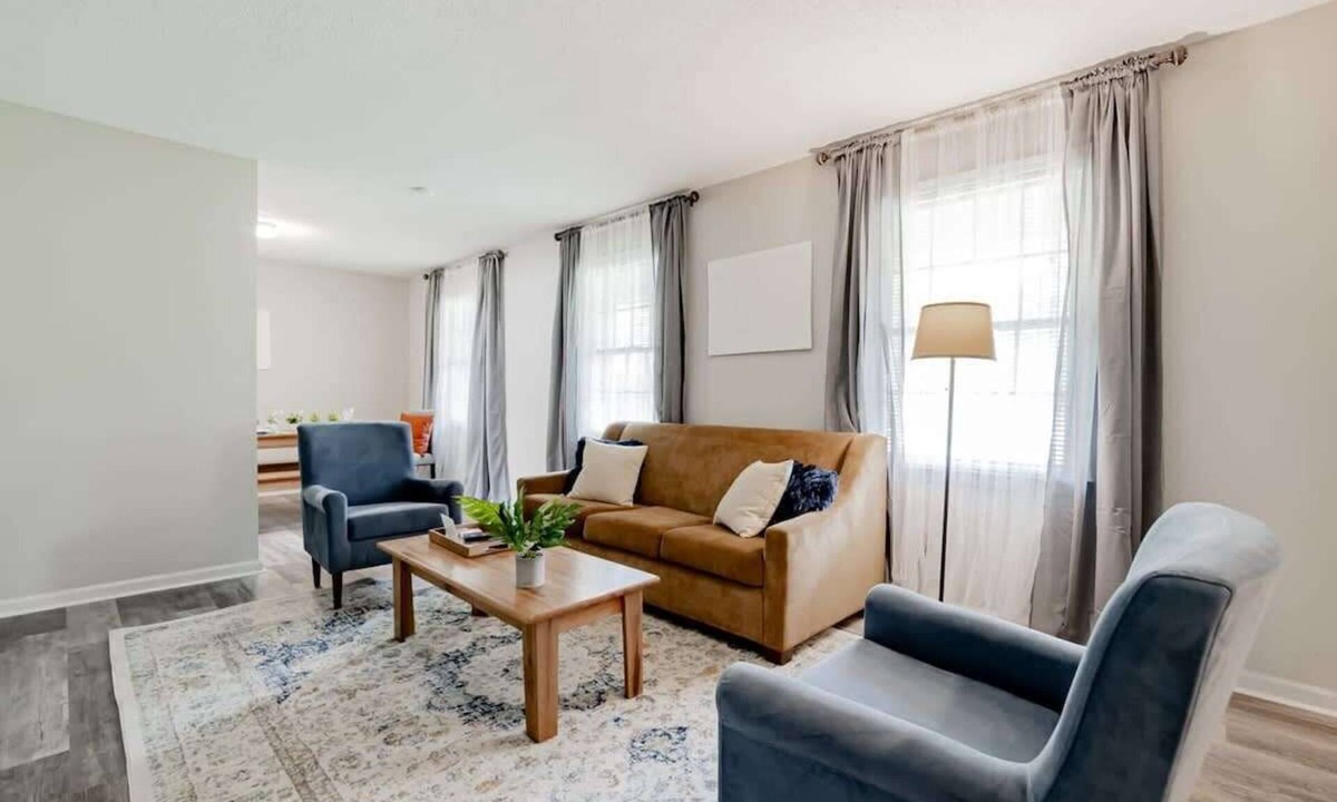 Irmo House | Mins to Lake Murray & Downtown! The Royal Retreat