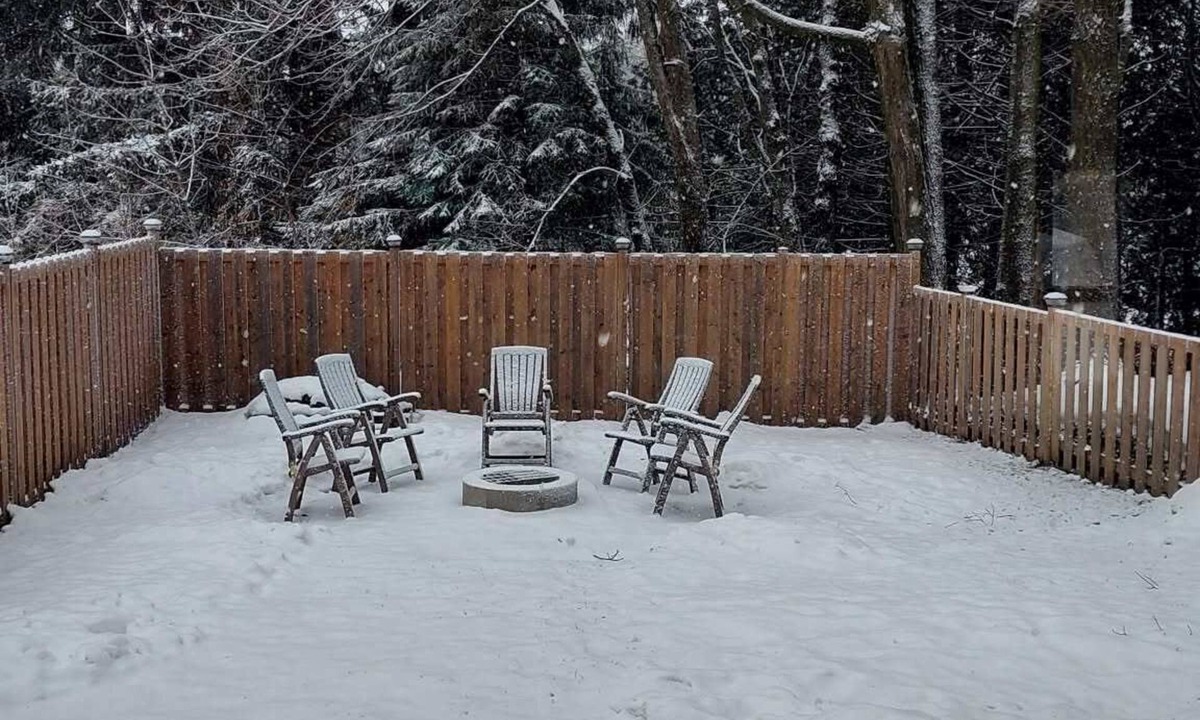 Williamsford Apartment | Moana and Maple Country escape, close to X-C skiing and 50 min to Blue Mountain.