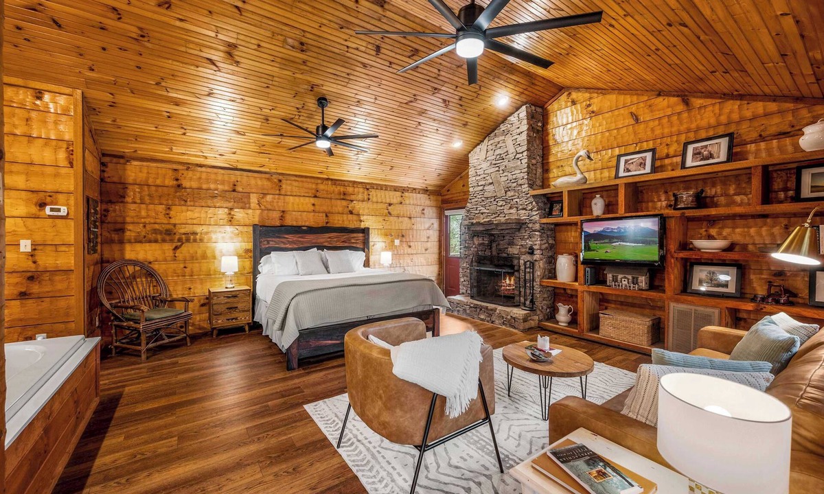 Townsend Cabin | Modern Cabin Retreat in Smoky Mountains