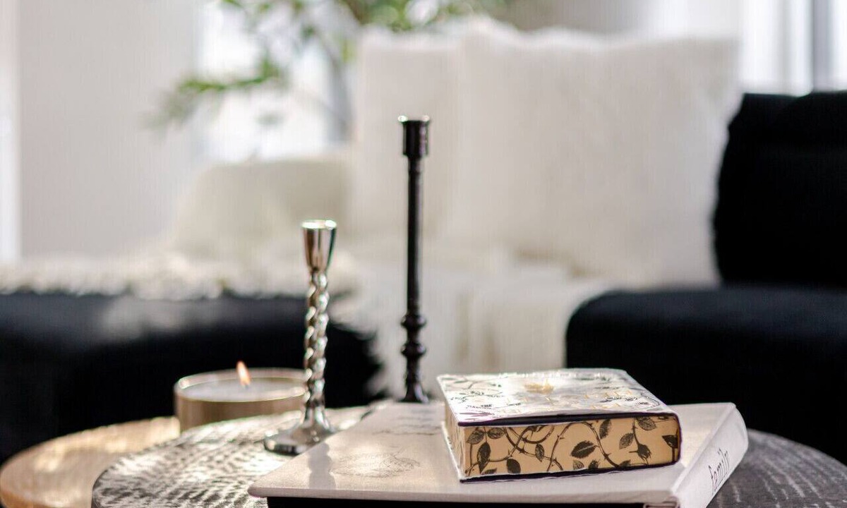 Griffintown Apartment | Modern Stay in Griffintown | Free Parking
