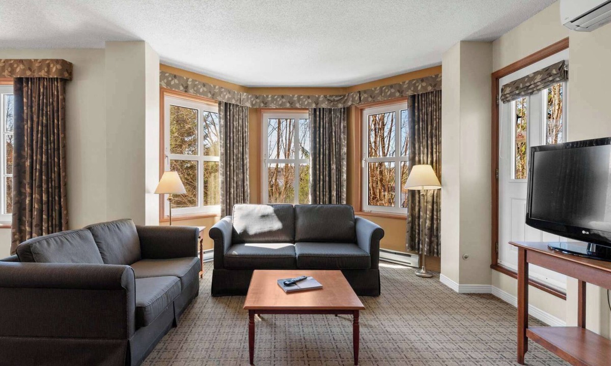 Mont-Tremblant Pedestrian Village Condo | Mont-Tremblant - Le Johannsen 378