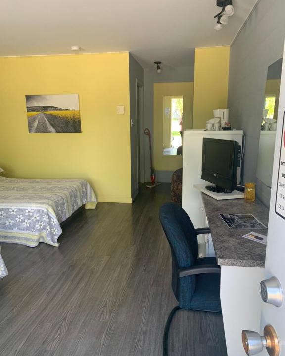 Acton Vale Hotel | Motel Valois JM inc