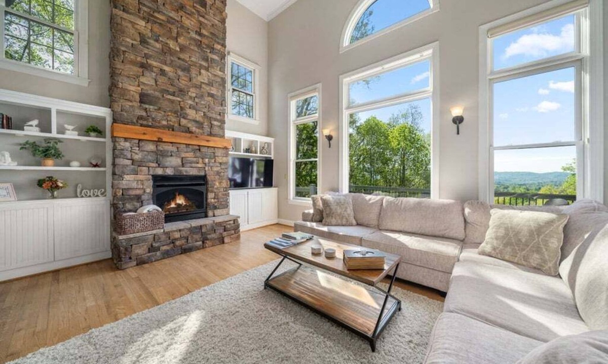 Royal Pines House | Mountain Dream | Beautiful Mountain Home with Hot Tub