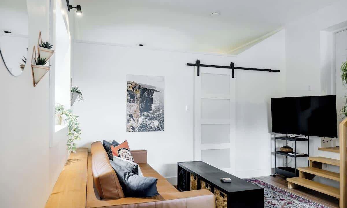 Clifton Royal Apartment | My Happy Place Summar