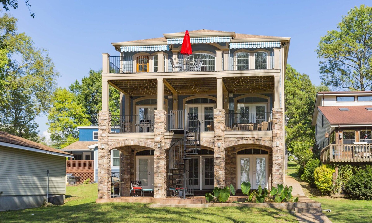 Mount Juliet House | Nashville Old Hickory Lake Home on Old Hickory Lake