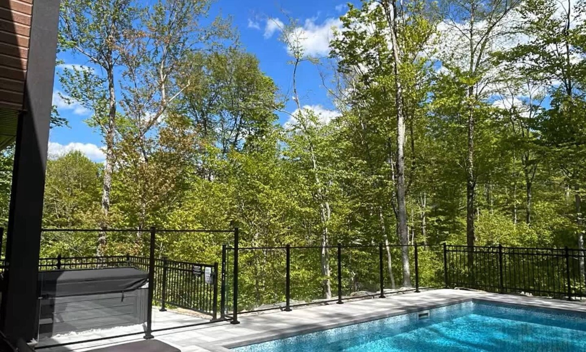 La Conception Ski Chalet | Near Mont-Tremblant: Pool, Hot Tub & Views