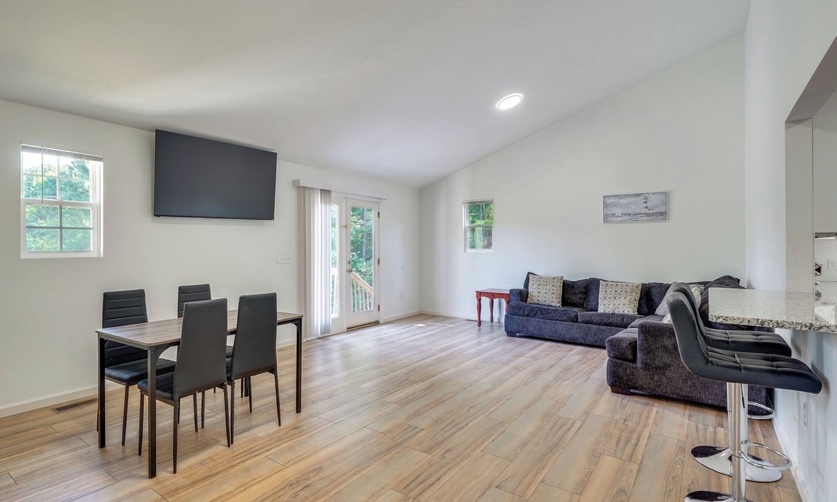 Durham House | NEW Durham Ranch Home Near Duke & UNC Hospitals