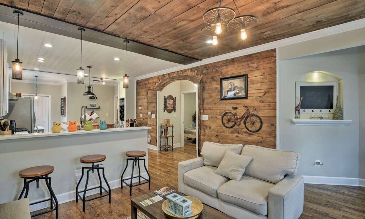 East Durham House | NEW! 'The Rustic' - Renovated Downtown Durham Near Duke!