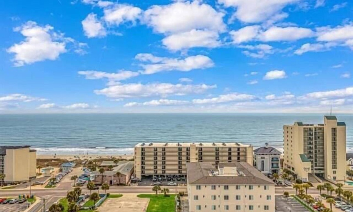 Windy Hill Condo | Ocean View l 5BR OBLV2D l Pool l Sleeps 16 l Luxury Villa