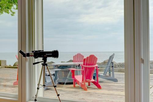 Leamington House | On The Rocks Lake House, Point Pelee, Leamington