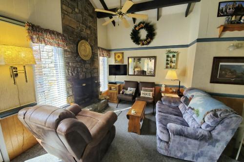 Charter Hills House | Our Blue Heaven