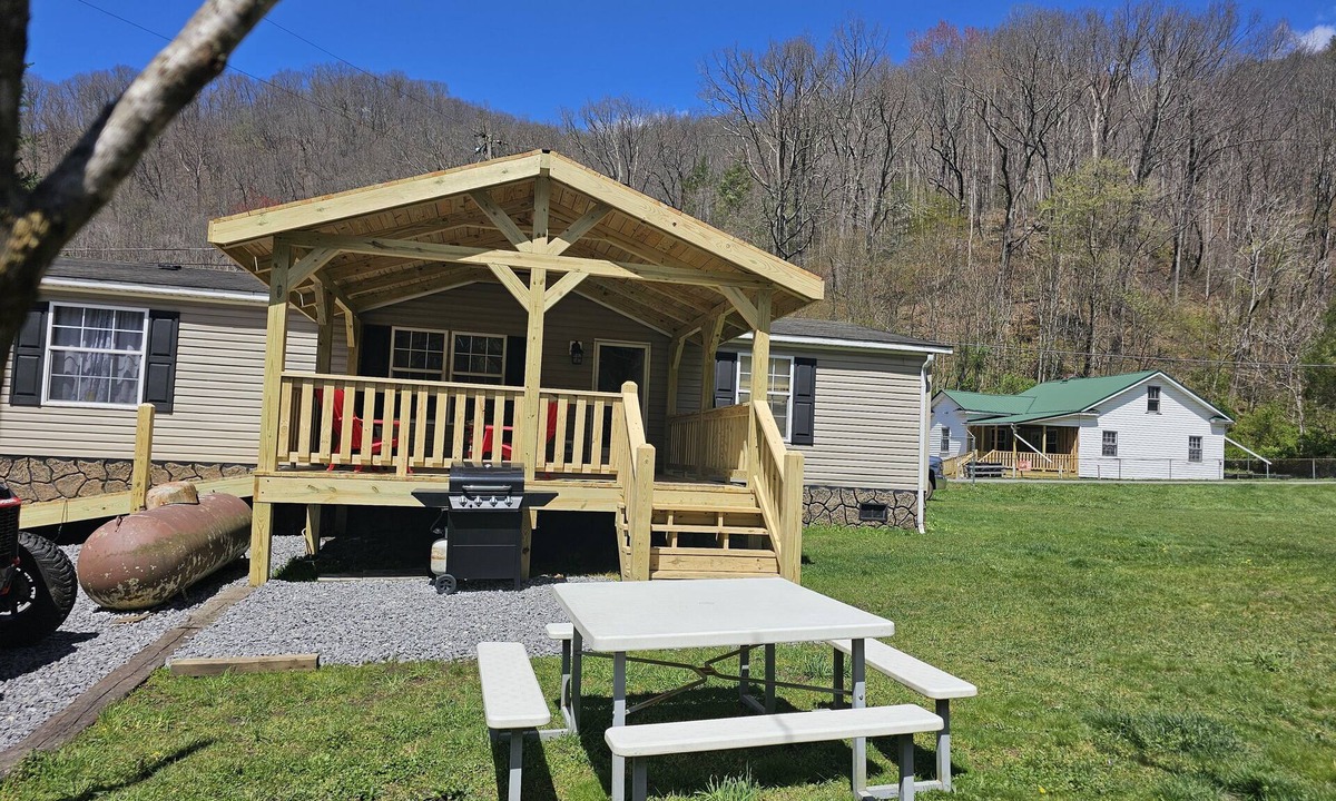 Northfork House | Outlaw House2 "Jake's place "