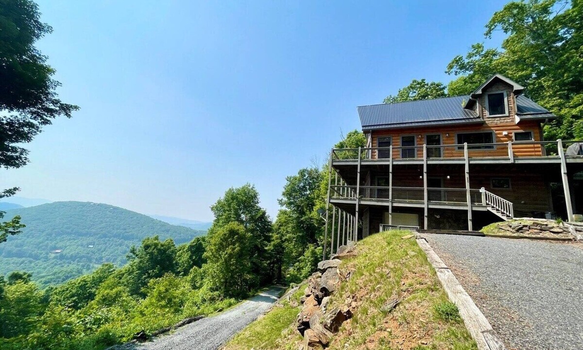 Todd House | Owls View- Luxury Mountain Retreat, Theater, Hot Tub, Pool Table, Foosball, Long Range Vistas