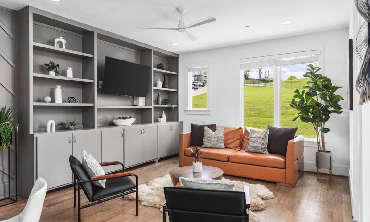 Edgehill House | Patio, FirePit, Garage - Walk to Coffee, Restaurants, 12 South & Belmont