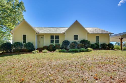 Lexington House | Peaceful & Convenient Country Retreat in Lexington
