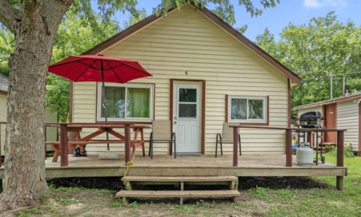 Otonabee-South Monaghan Cabin | Peaceful Family Escape