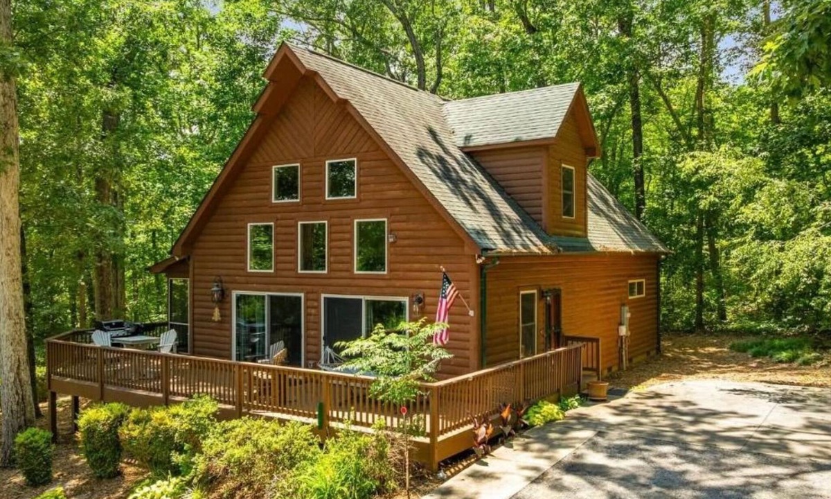 Saxony Forest House | Peaceful Lake Keowee Home, Quiet Cove in Serenity Bay, Great for Clemson Events
