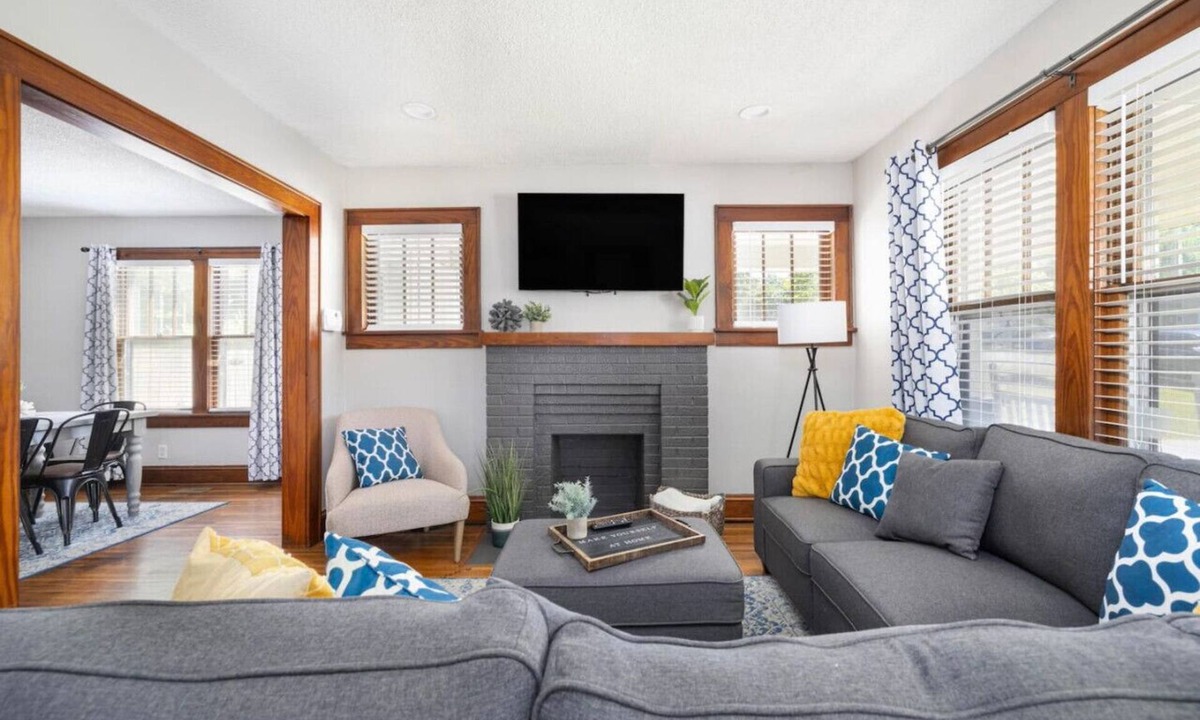 Bristol House | Pet-Friendly Bristol Home · Fenced Yard · Sleeps 6