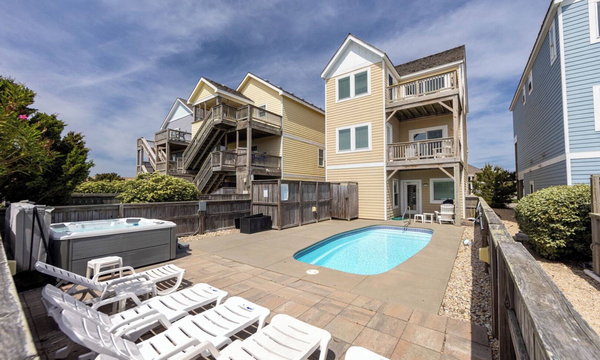 Nags Head House | Pier Pressure At SandCastle Nags Head Village, Private Pool, On the Golf Course