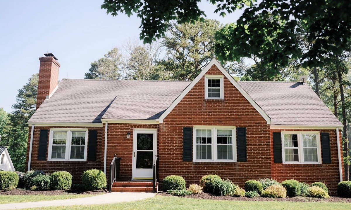 Burkeville House | Pine Creek Farm | Country Retreat on Rolling Hills