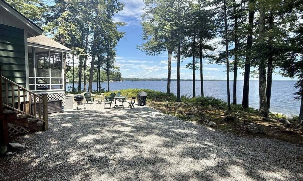 Sebago Villa | Placyd Pines Limit 8 4 Bedroom Cottage by RedAwning
