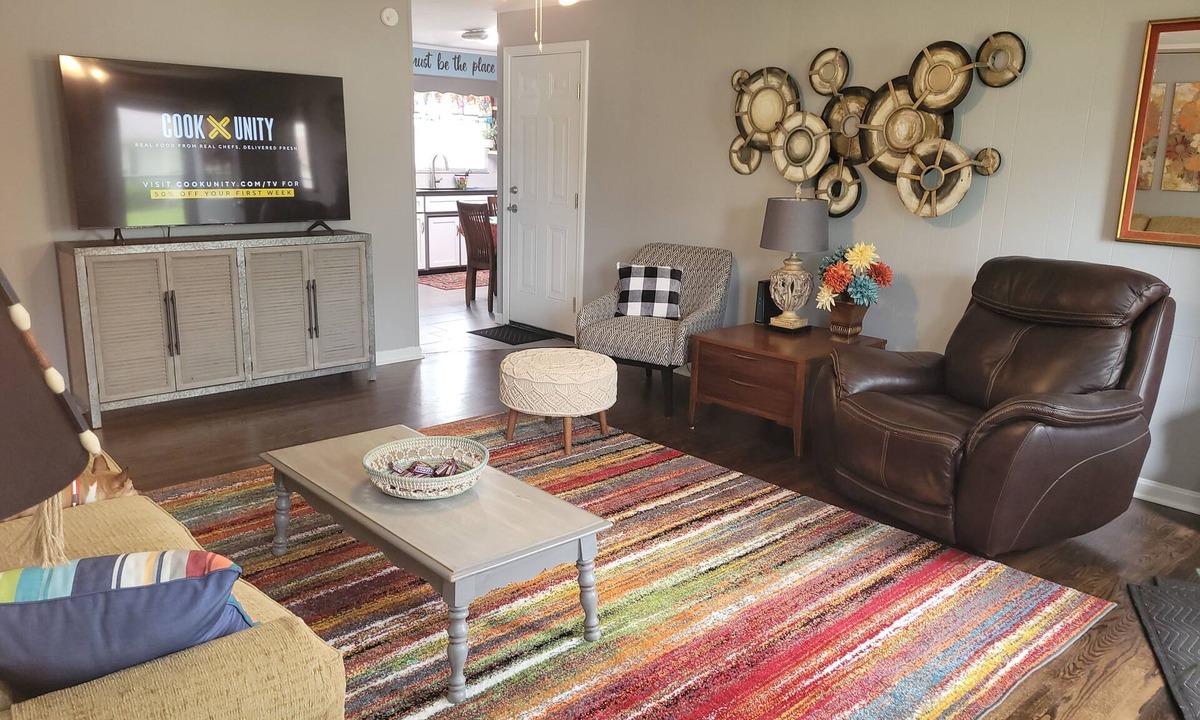 Glasgow House | POLLY'S PARADISE. Close to caves and lakes. Luxurious, clean, beautiful!