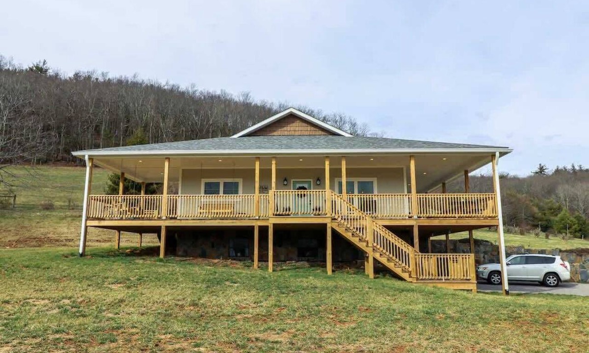 Burks Fork House | Porch n' Pasture Farm by Buffalo Mountain Getaway
