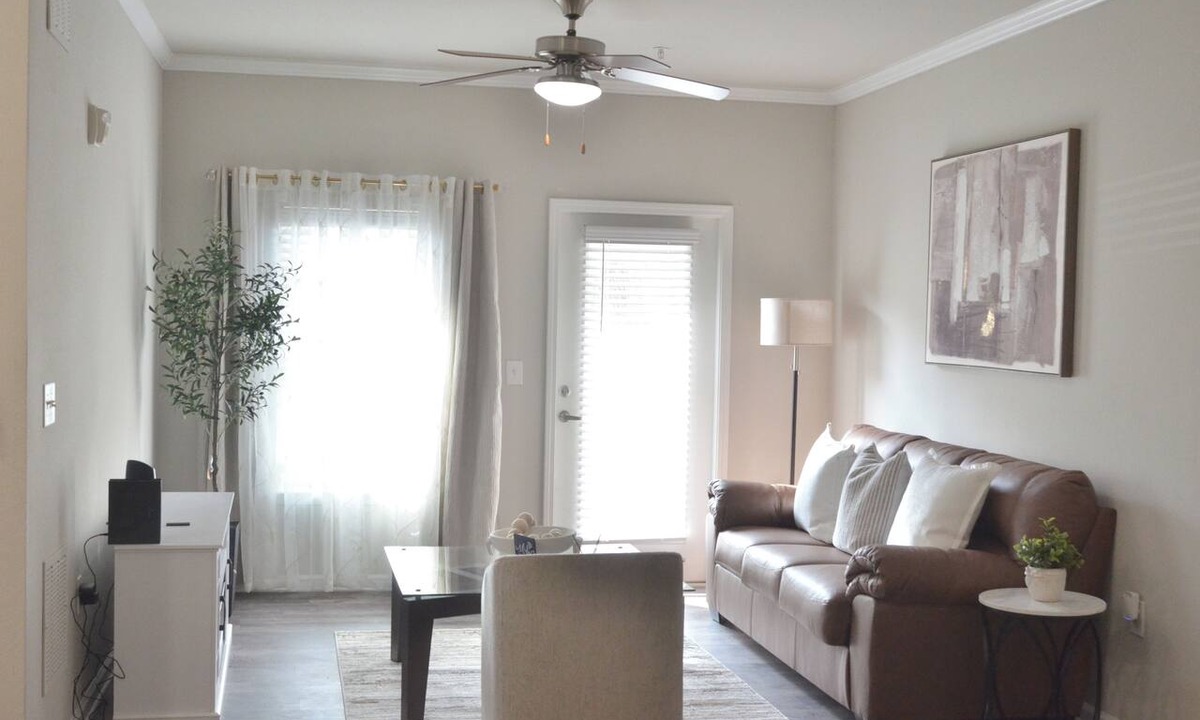 Columbia Apartment | Premium Feel Elegant 2BR Apartment Minutes from USC & Downtown , Gym Access