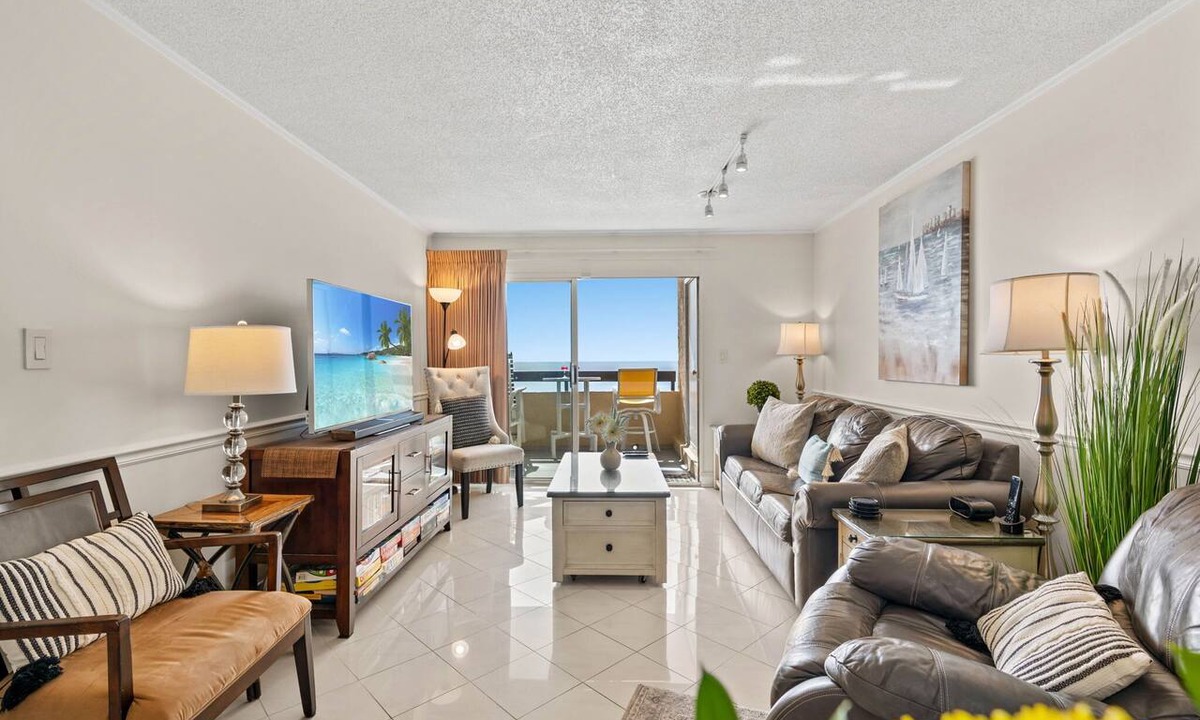 North Myrtle Beach Condo | Pristine Direct Oceanfront Getaway Luxury Oasis