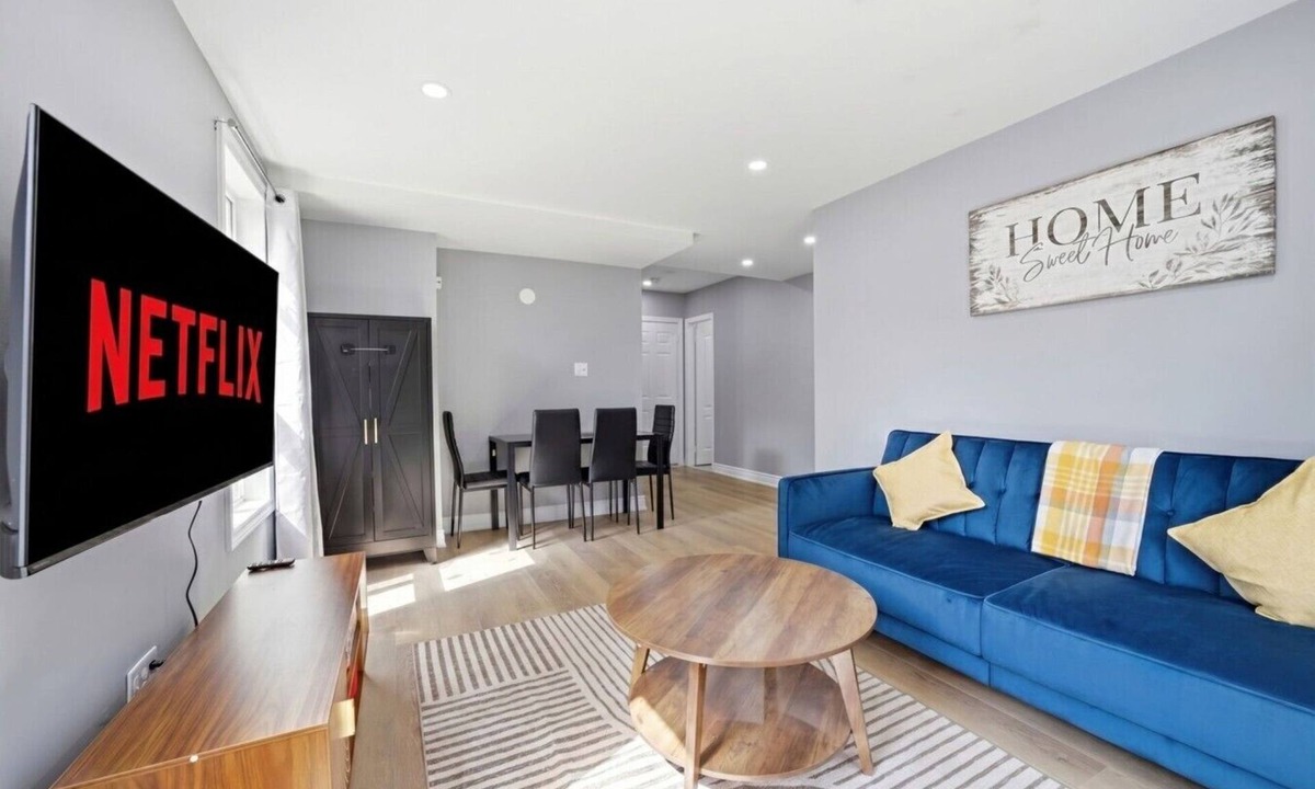 Meadowvale Village Apartment | Private 1BR Apt | WiFi | Parking | Nr all Amenities