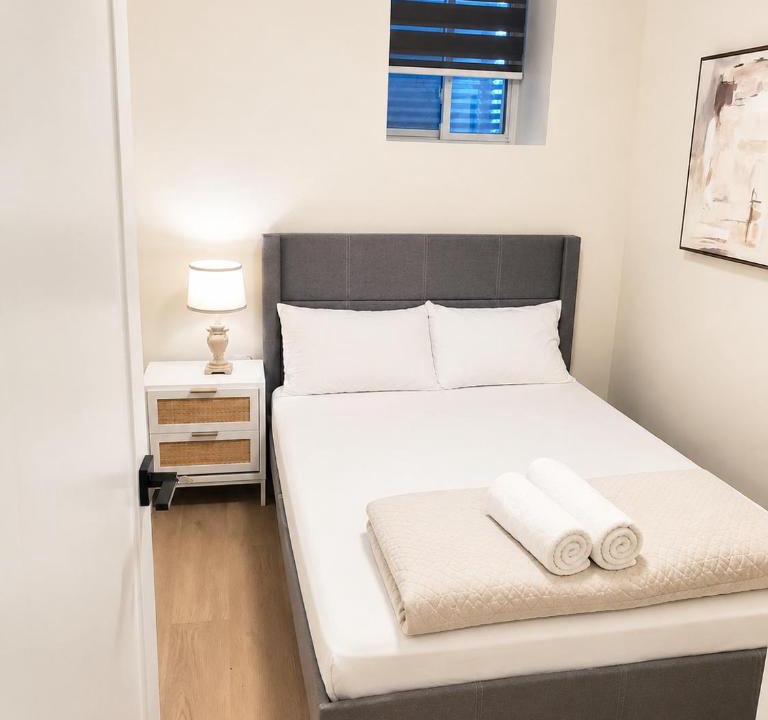 Halton Regional Municipality Apartment | Private 1BR Suite with Fireplace & Parking in Milton