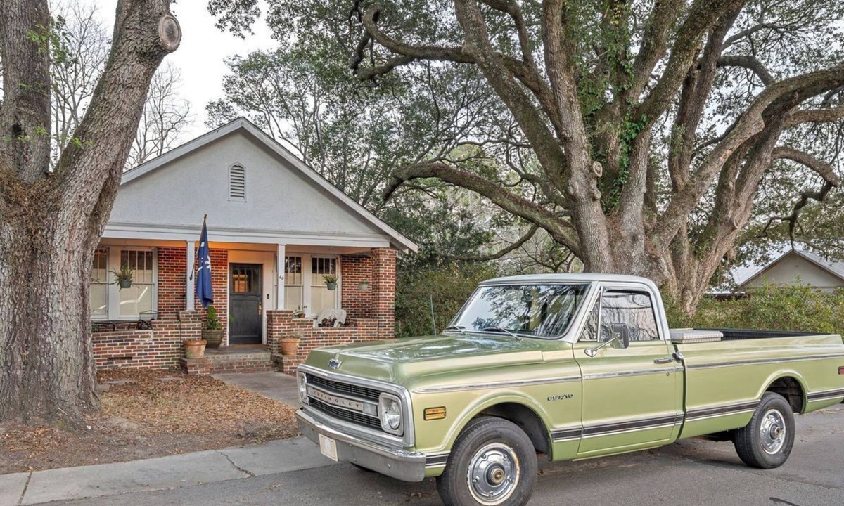 Yemassee House | Private Home in Downtown Yemassee