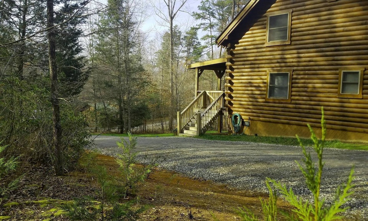 Lake Lure Cabin | Private log home with lake/beach/River/Mountains/HOT TUB / Canoes/Pets.