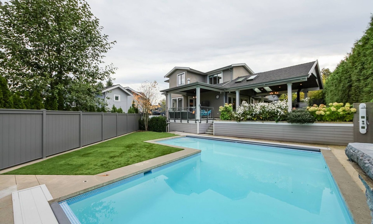 Burnaby House | Private Luxury Family Escape