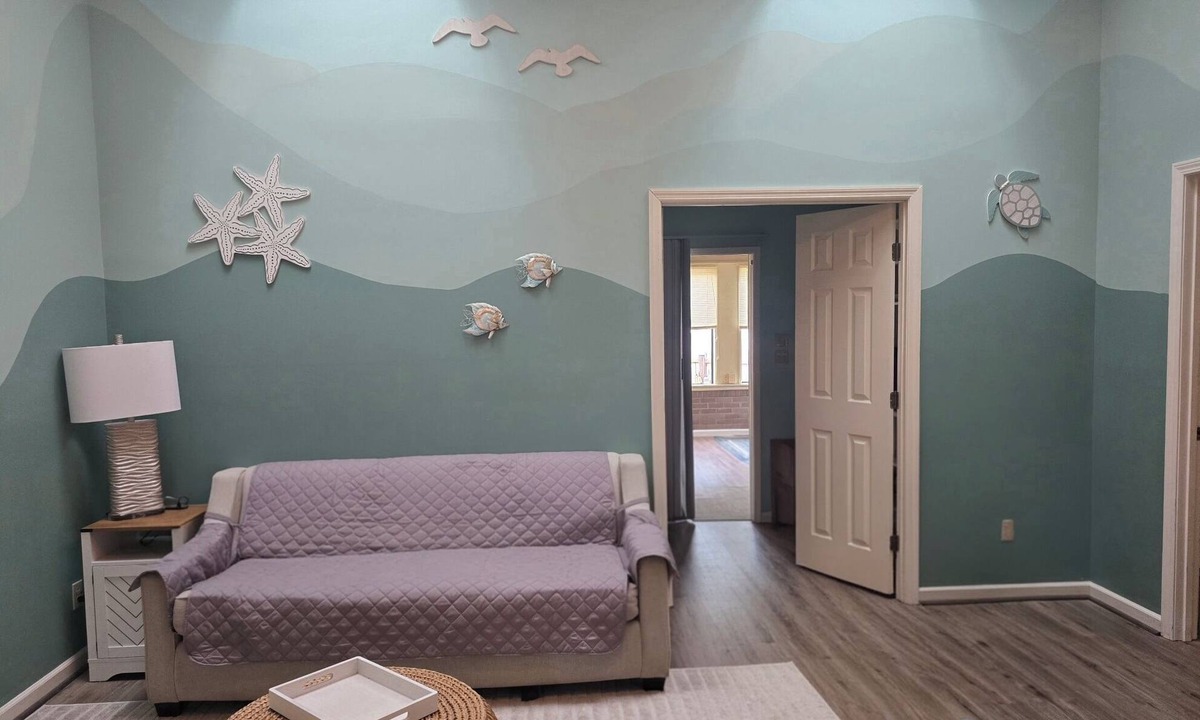 Calabash House | Quiet Calabash neighborhood convenient to everything