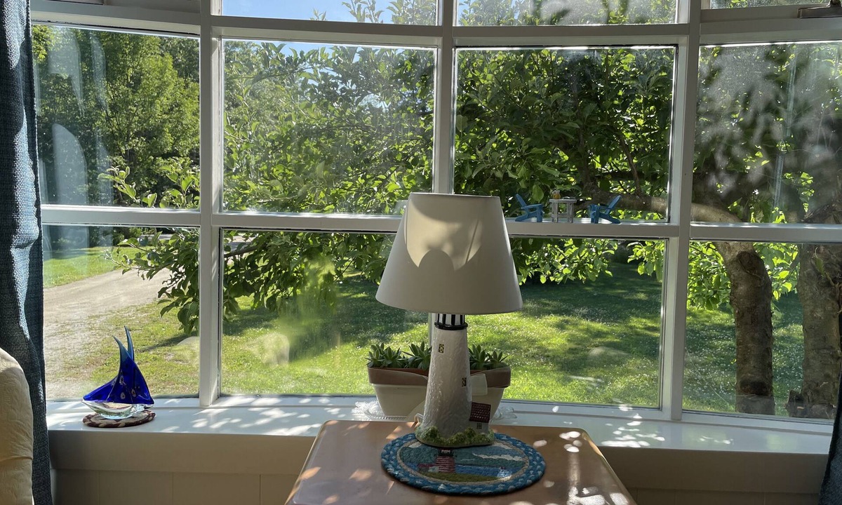 Kennebunkport Cottage | Quiet Cottage surrounded by beaches, restaurants, hiking, shops & Kennebunkport