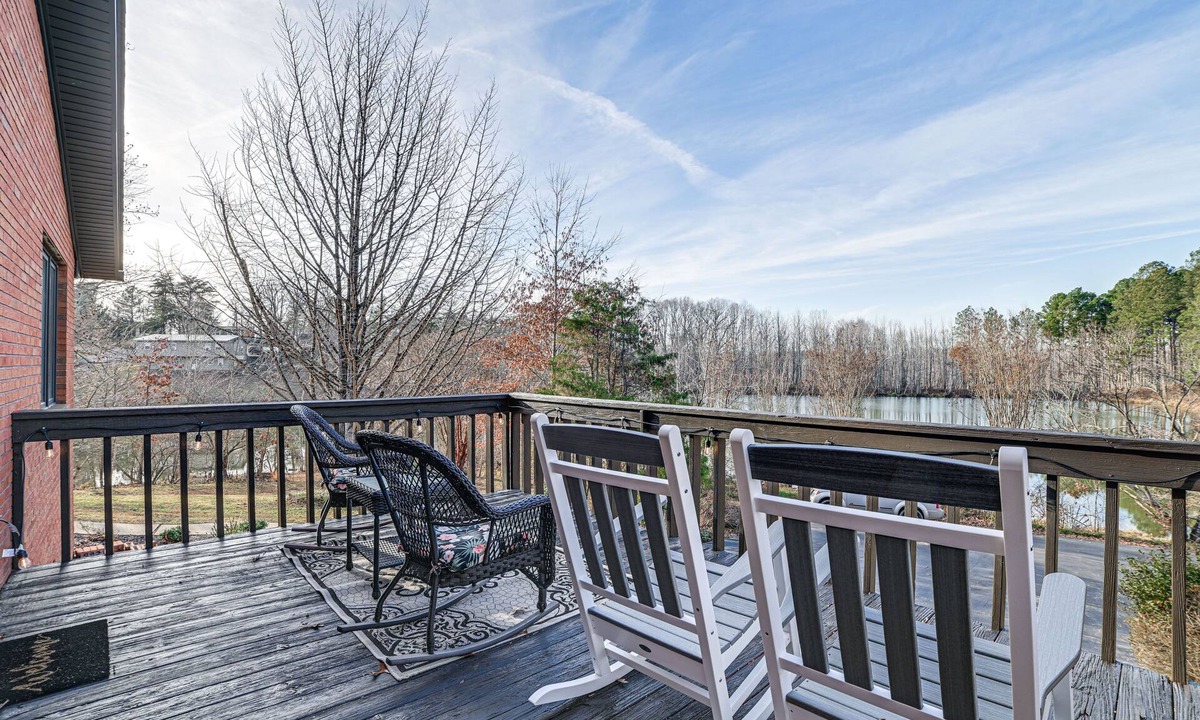 Paris House | Quiet Tennessee Getaway ~ 12 Mi to Kentucky Lake!