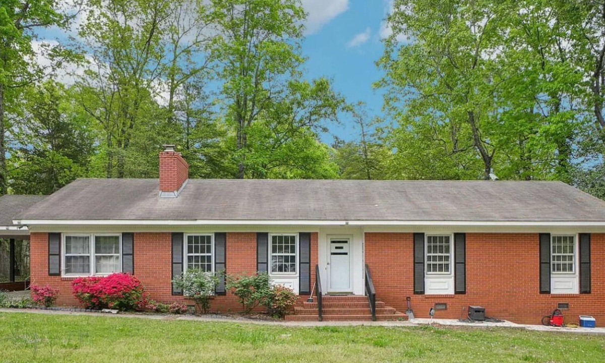 Northeast Raleigh House | Raleigh Urban Cabin in the Woods, Pet Friendly, Covered Carport