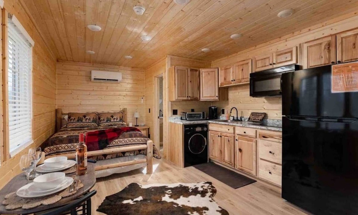 Bluff City House | ❤️Relaxing Cabin studio, in Heart of the tri citie