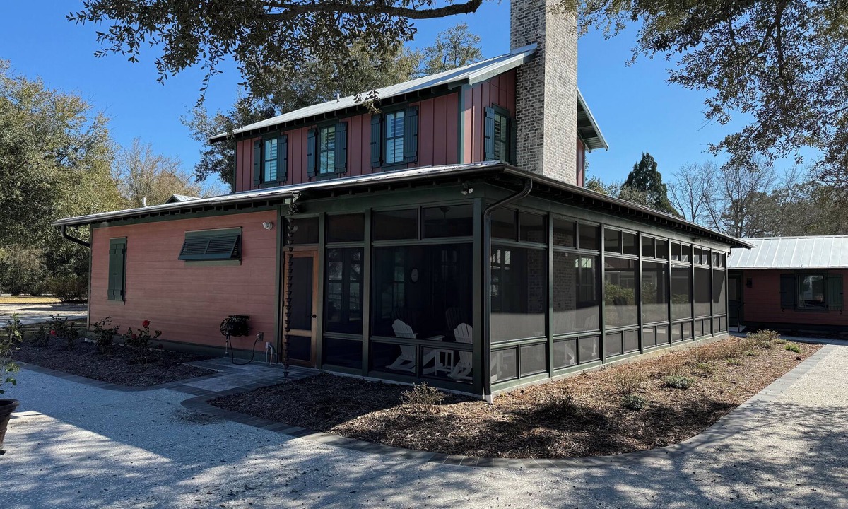 Russellville Cottage | Relaxing Cottage Getaway on the Lake with full water access. Sleeps 12.
