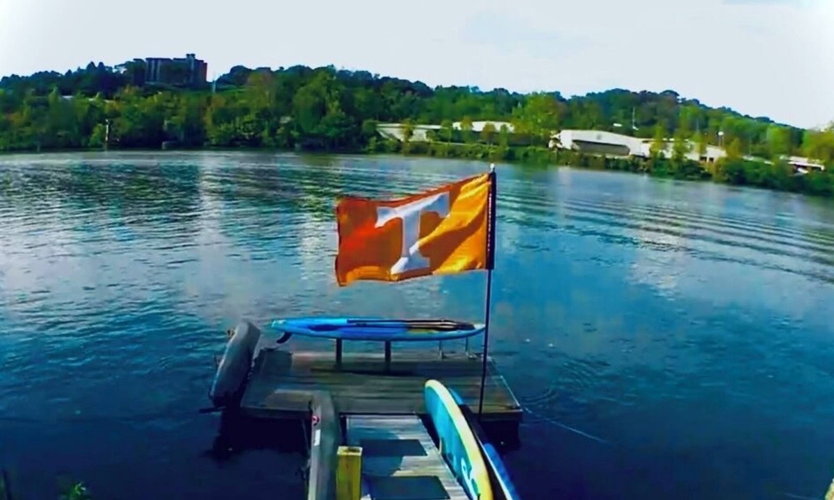 Knoxville Cottage | Riverfront Cottage 5 minutes to UT Campus and Neyland Stadium