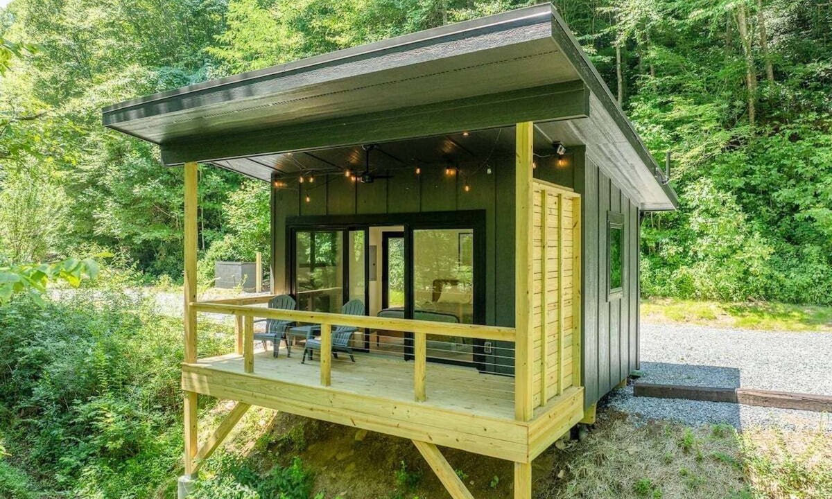 Rosman Cabin | Riverfront Fishing Cabin on the French Broad River