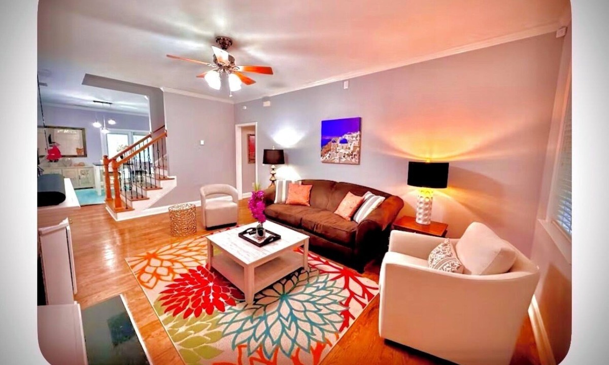 Rosewood House | Rosewood Bungalow: Modern Luxury Amenities, High-End Design and Oasis Back Deck