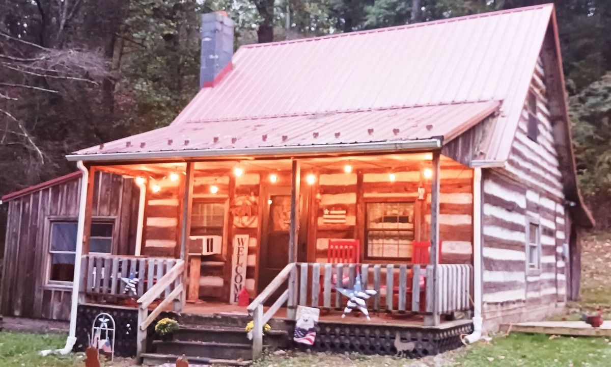 Blue Ridge Mountains Cabin | Rustic fireplace 1800s Log Cabin WIFI TV, Sleeps 8, see details read discounts