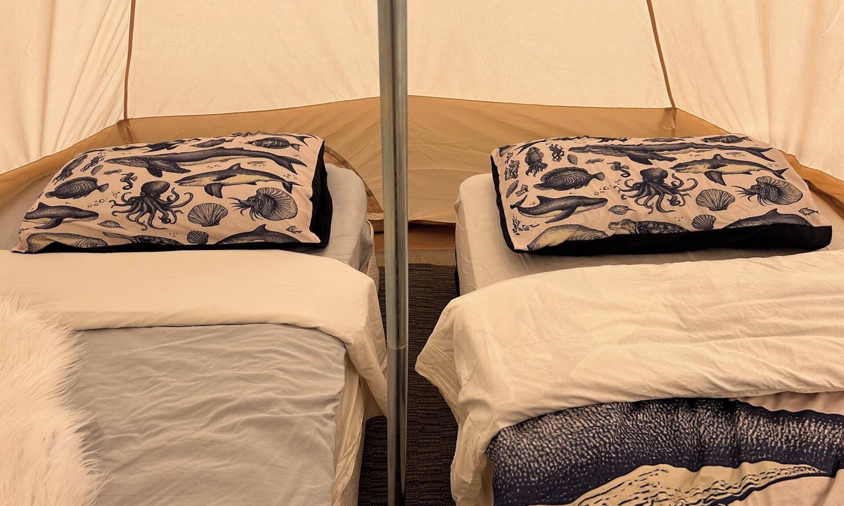 Golden RV Rental | Sea Rest-5 minutes from Skybridge