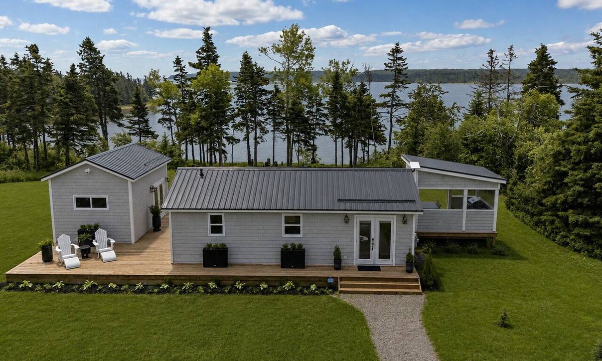Red House House | Shoreline Vista/Brand New Oceanfront Retreat/Peaceful 3-Acre Escape