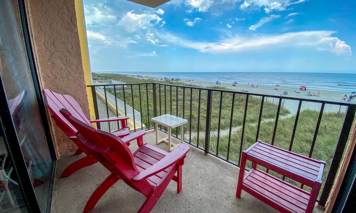 Crescent Beach Condo | Short stays. 20% off 7 nights thru Aug. or 15% off 3-6 thru Aug.