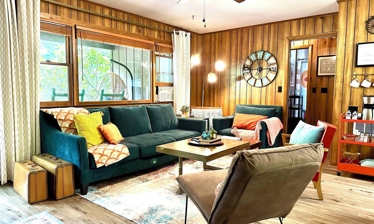 Maggie Valley Cabin | Smoky Mountain Creekside Retreat - Private Cabin with Backyard Stream