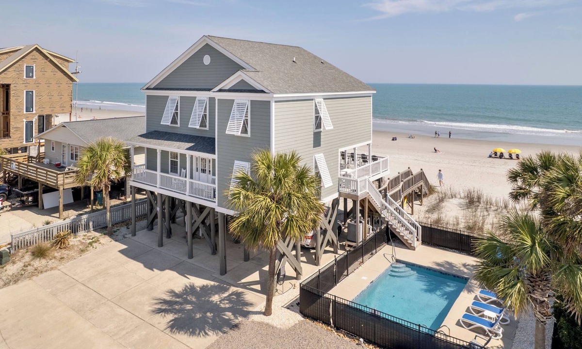 Murrells Inlet House | Southern Charm: Oceanfront w/Pool Near Garden City Pier